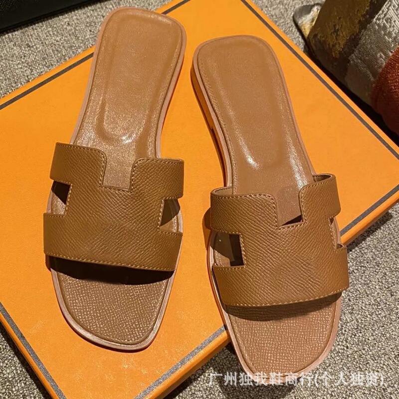 Women's H-Shaped Slippers for Outdoor Wear, Versatile, Fashionable, Classic, Large Size, British Style, Suitable for Foreigner Foot Shapes, Please Do Not Disturb if You Are Within the Country