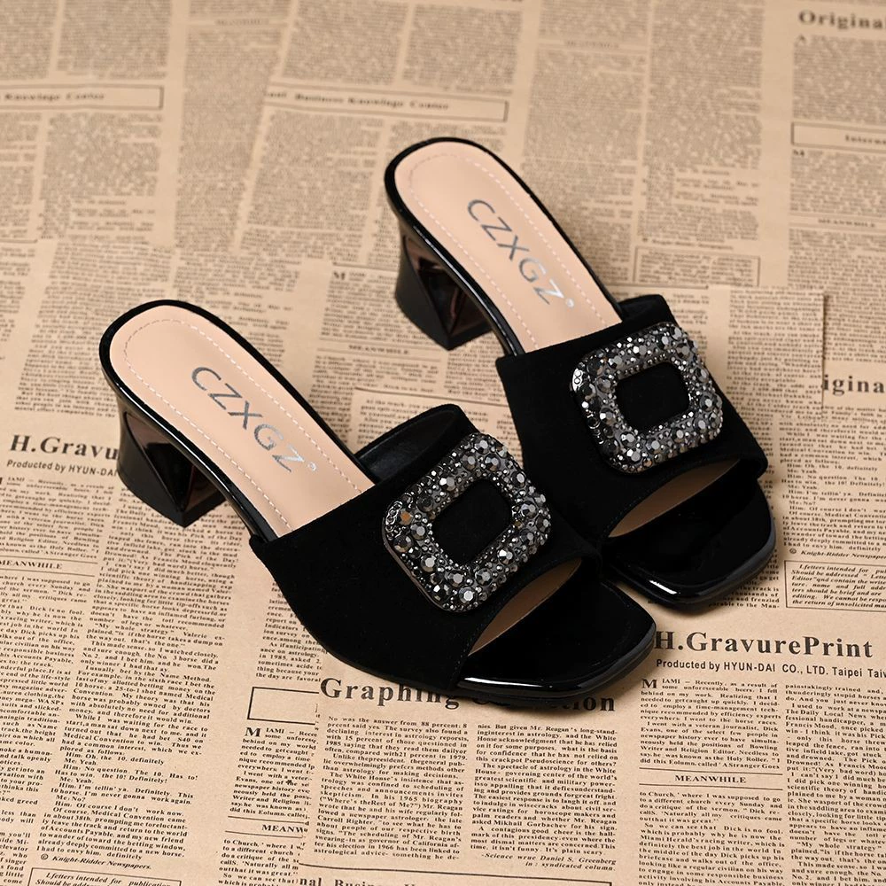 Летняя верхняя одежда 2025 года, европейская и американская мода, сексуальный сказочный стиль, повседневные элегантные открытые туфли на высоком каблуке со стразами и квадратной пряжкой