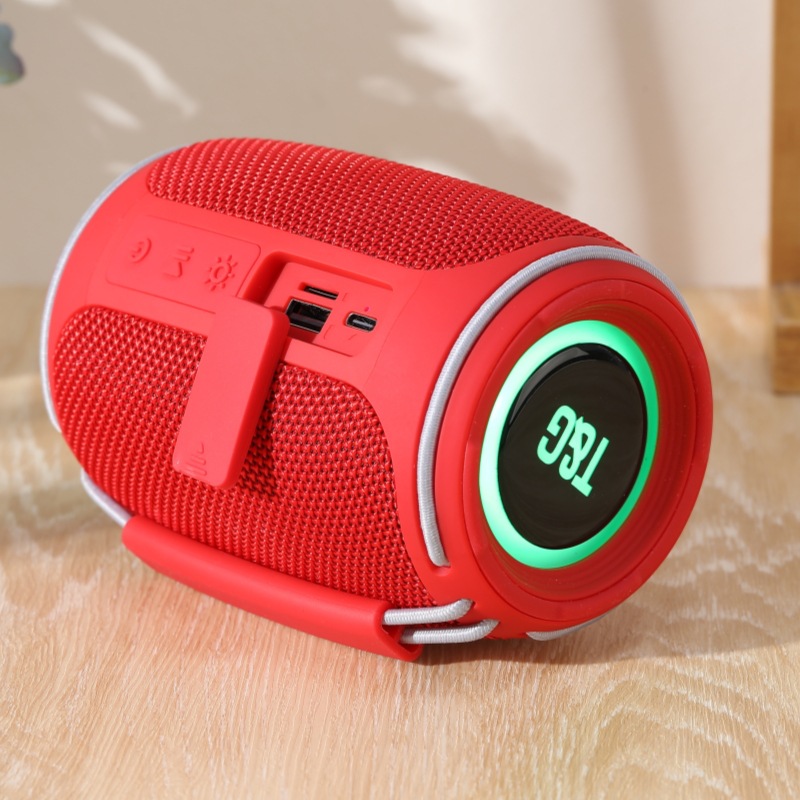 Altavoces Bluetooth inalámbricos transfronterizos TG657 tarjeta portátil al aire libre subwoofer mini altavoces Bluetooth de sonido pequeño