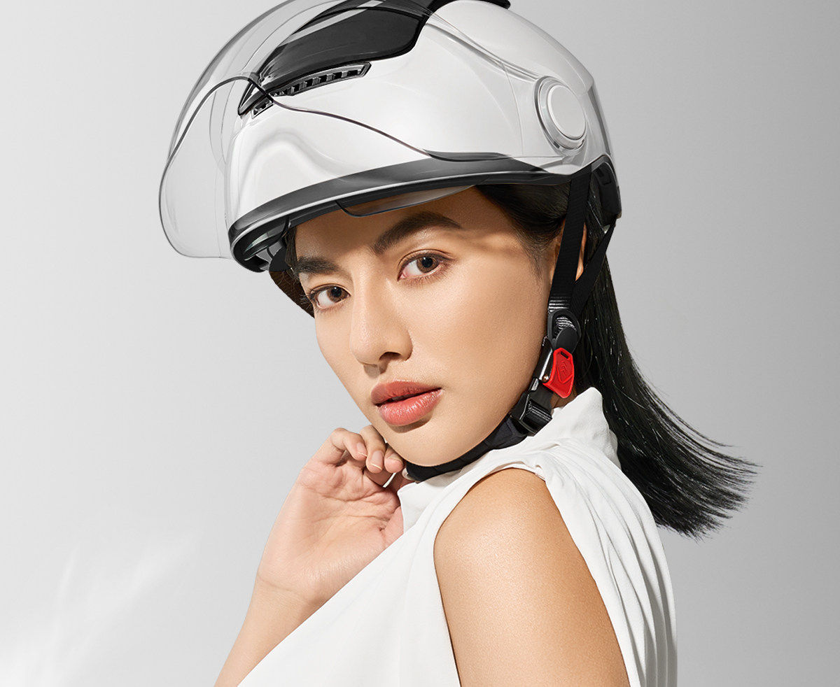 Two Little Bees】TK47 Generation One Skylight Ventilated 3C Electric Motorcycle Helmet for Men and Women, Summer Sun Protection Half Helmet