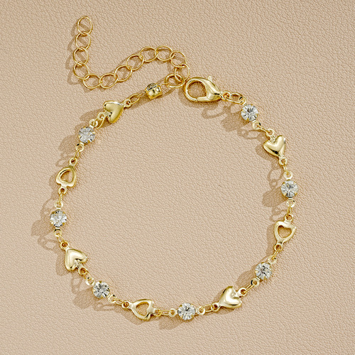 Elegant Heart-Shaped Diamond Pendant Bracelet for Women: Ins-Simple, Unique Design, Engraved Heart Decorative Accessory