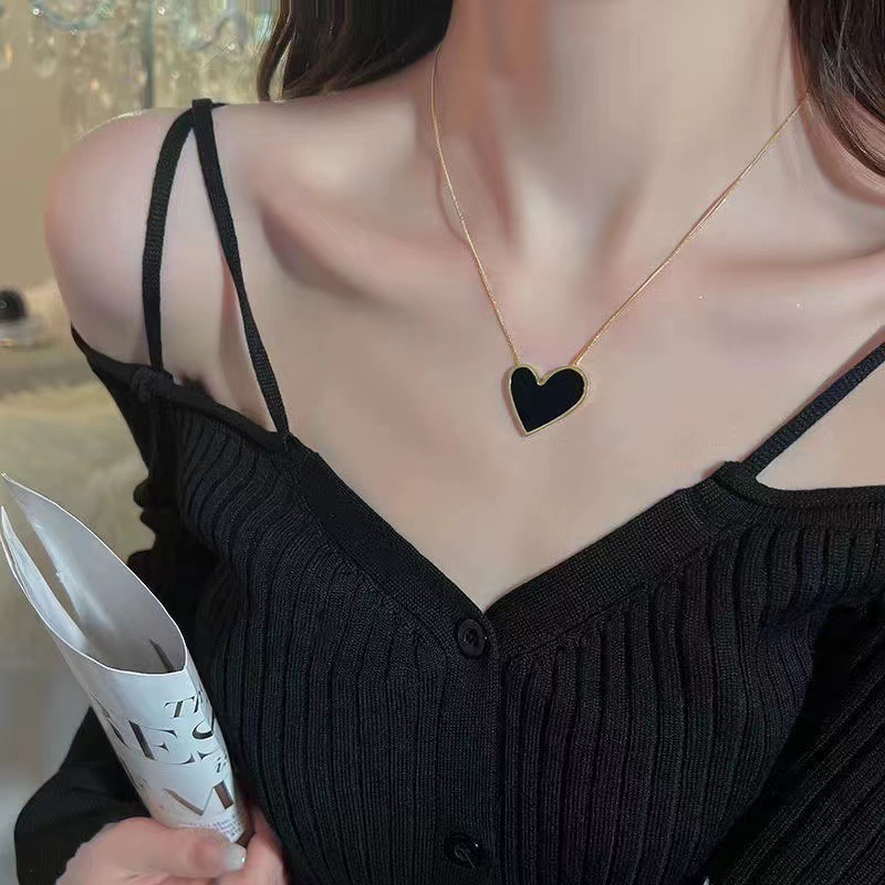 Titanium Steel Material Heart Shape Pattern Elegant Lady Heart Shape Titanium Steel Plating Pendant Necklace