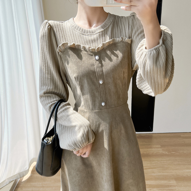 내부 가을 및 겨울 페이크 투피스 세트의 여자 코듀로이 원피스 매치 베이스 긴 원피스 코트 할로윈