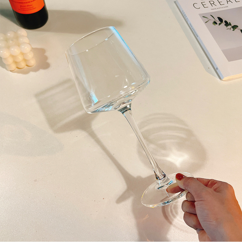 Taza de vino tinto ins Copa de vino de vidrio de Borgoña cuadrada Copa de cristal Personalidad creativa Copa de vino de lujo ligero