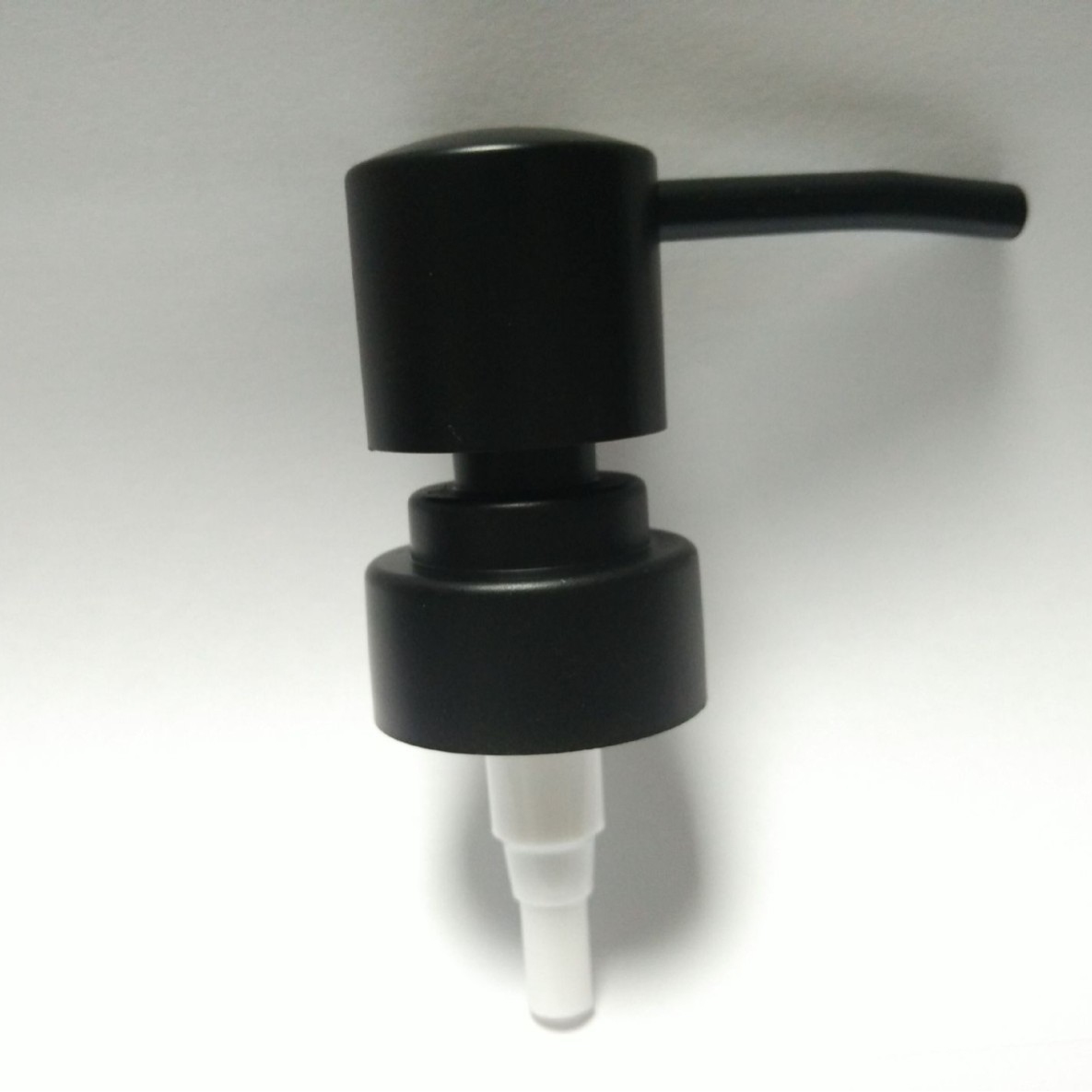 电镀泵头 洗手液瓶新大圆头双层喷漆黑卫浴皂液器CHP322C