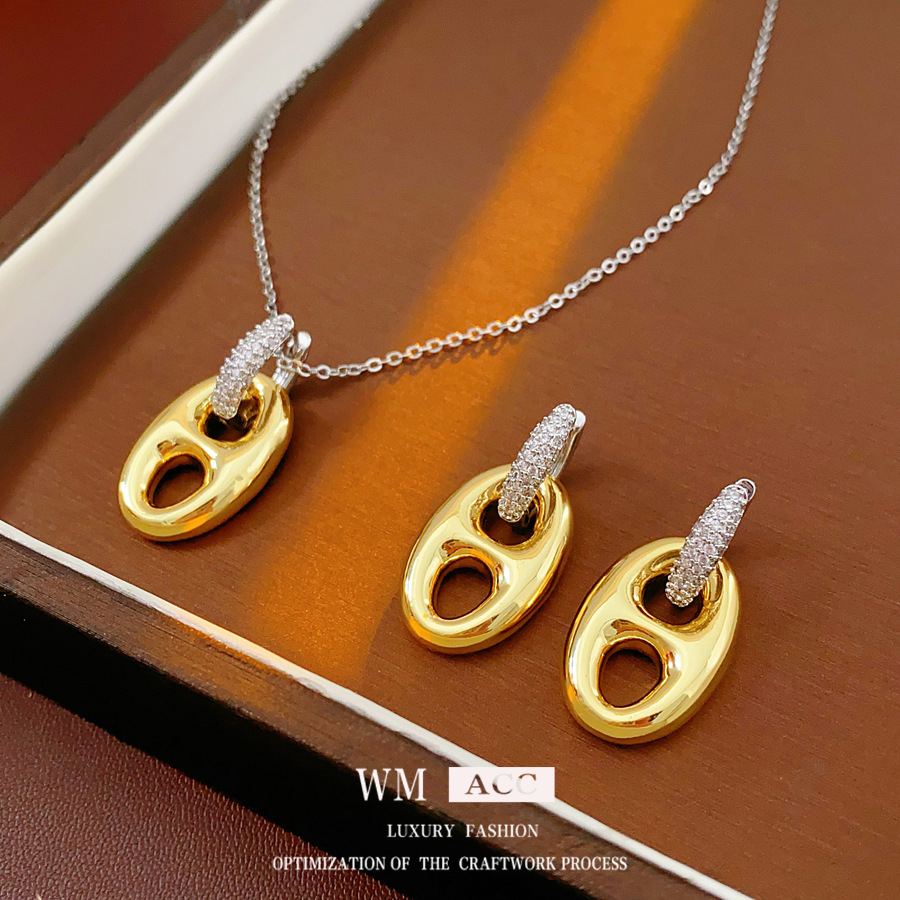 Oro verdadero chapeado nariz de cerdo conjunto de geometría moda europea y americana versátil ligera de lujo pendientes de diamante collar de alta calidad para mujeres
