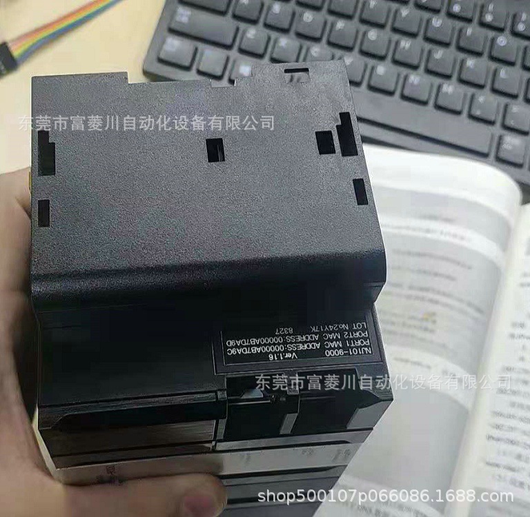NJ101-9000  欧姆龙 控制器带pa3001及挡边  实拍现货 议价