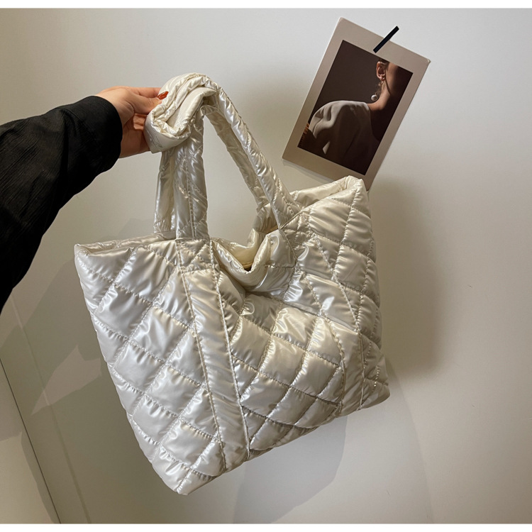 Nuova borsa da donna di grande capacità, alla moda e semplice, monospalla, borsa da ascella, borsa da viaggio versatile a forma di diamante, borsa tote a mano_voghion.com