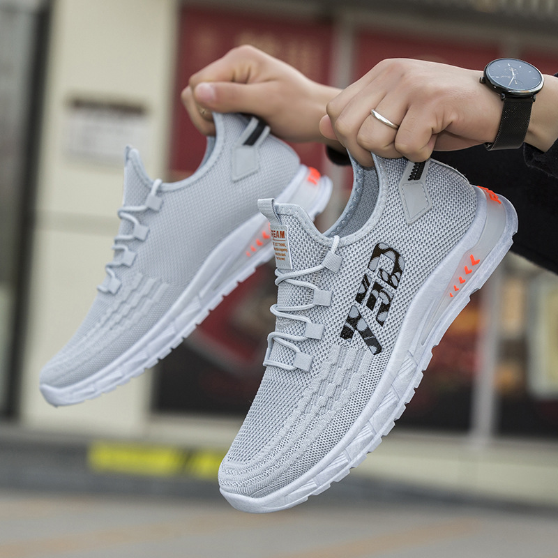 Breathable lightweight trend sneakers with shoelaces
