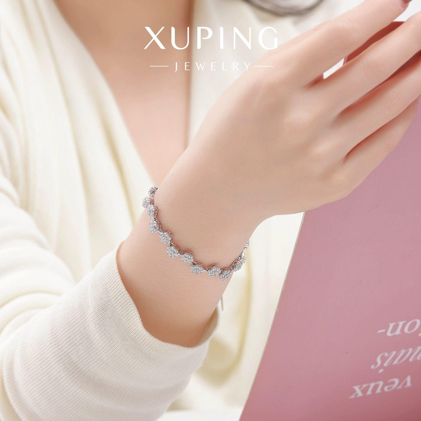Xuping elegante micro incrustado de aleación de cobre de zirconio chapado pulsera de sol blanco lujoso temperamento dulce joyas