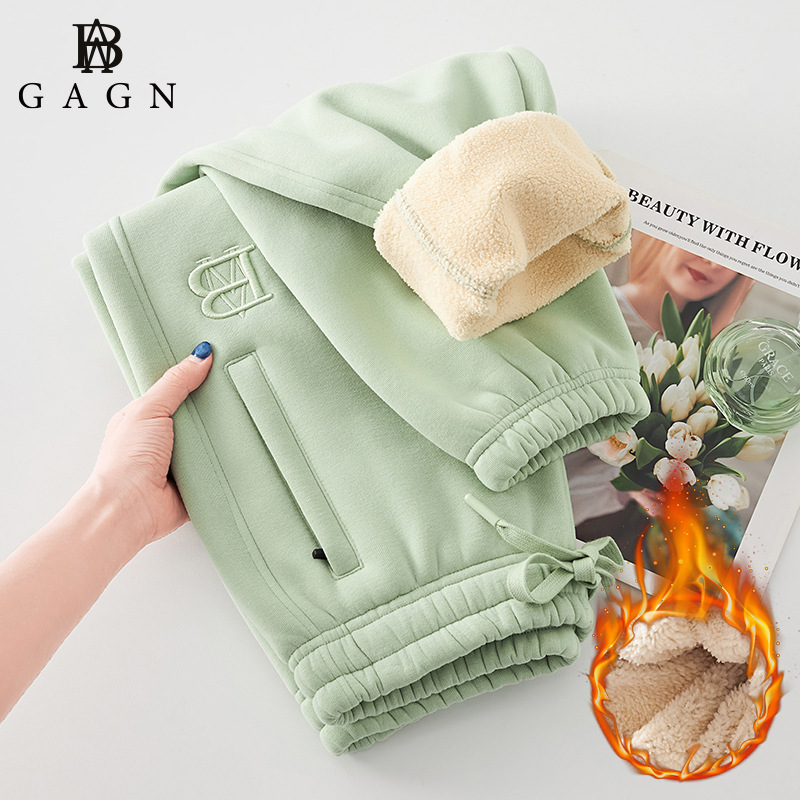 Gagn Winter 2026 New Green Fleece-Lined Jogger Pants for Women, Simple and Exquisite Embroidery, Versatile Slim-Fit Sweatpants