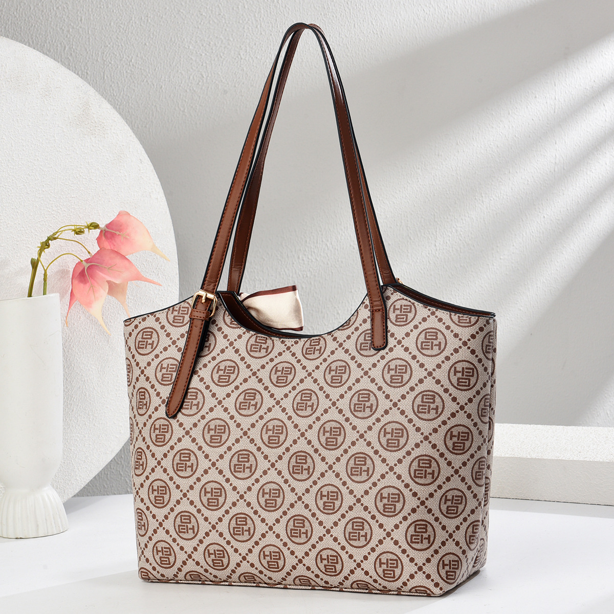 Tote bag retro bag bag retro bag bolso de mensajero de un solo hombro de gran capacidad bufanda de seda colgante bolso de mano comercio exterior bags femeninos