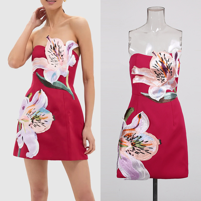 Red Tube Top Dress 2026 Summer New Women's Clothing with Three-Dimensional Floral Embroidery, Vintage Elegant Short Dress for Women
