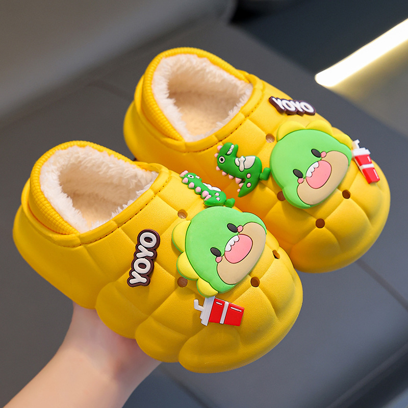 Zapatillas de algodón para niños de invierno niños y niñas cálidos forrados de lana de dibujos animados padre-hijo a prueba de agua bolsa para niños talón zapatos de algodón para bebés