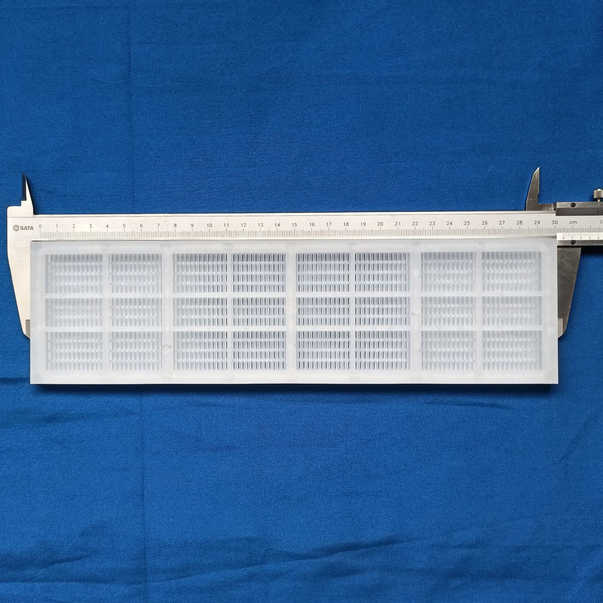 PP塑料网孔板孔板，4X0.4mm方孔板电镀清酸洗滚桶用塑料网板