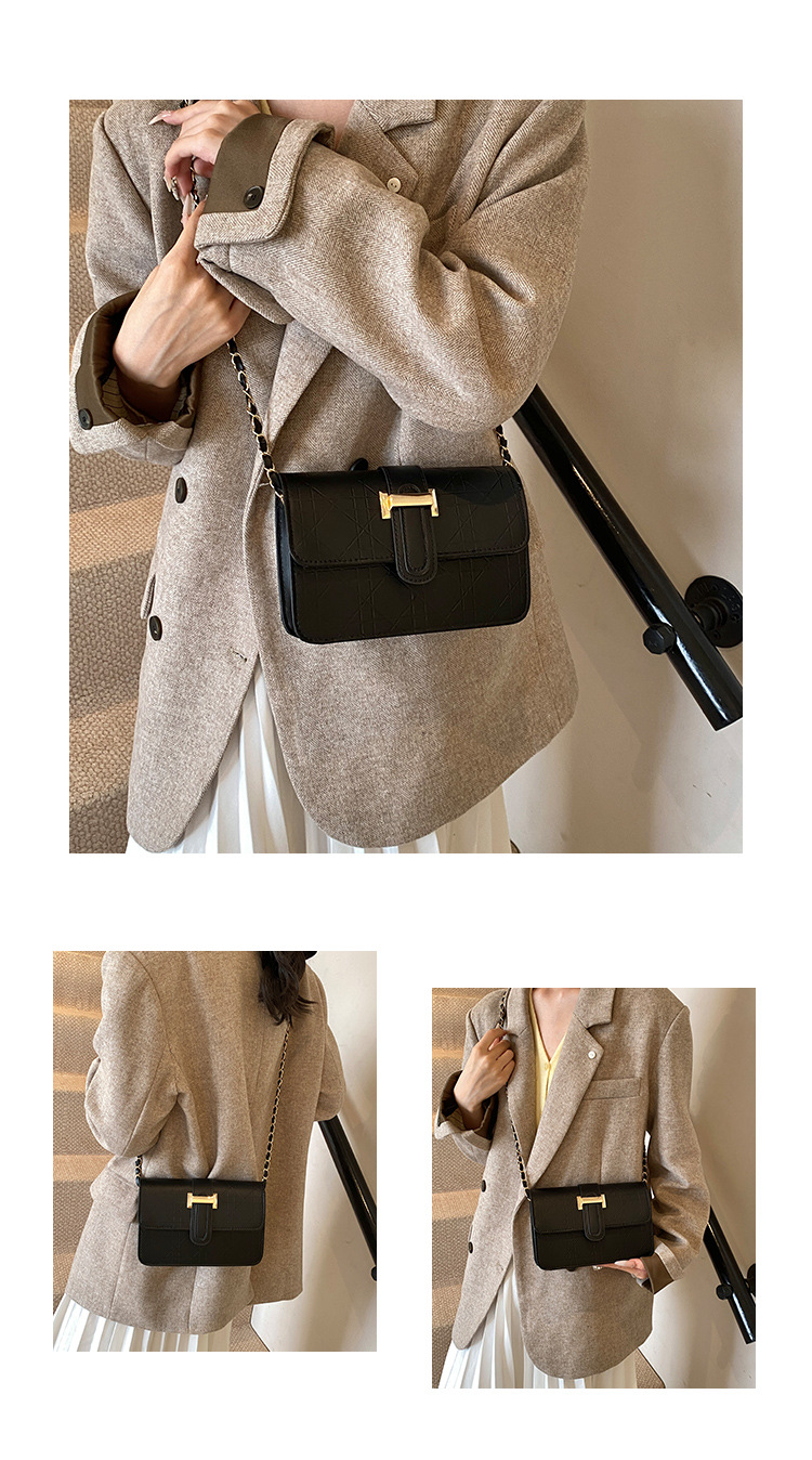 This stylish, high-quality, and trendy hand-held crossbody bag is a new cross-border women's bag for autumn and winter 2024. It features a checkered commuter single-shoulder bag undefined
