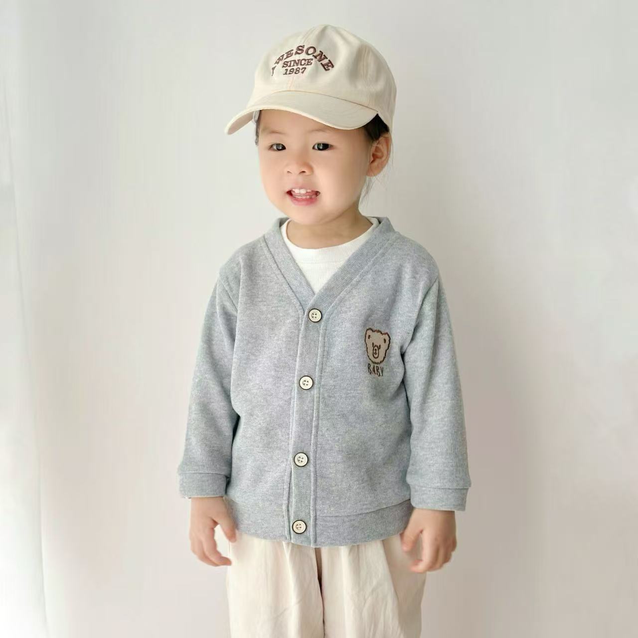 Live Stream Supply: 2025 New Children's Knitwear, Spring Infant Round Neck Solid Color Cotton Knit Cardigan for Girls