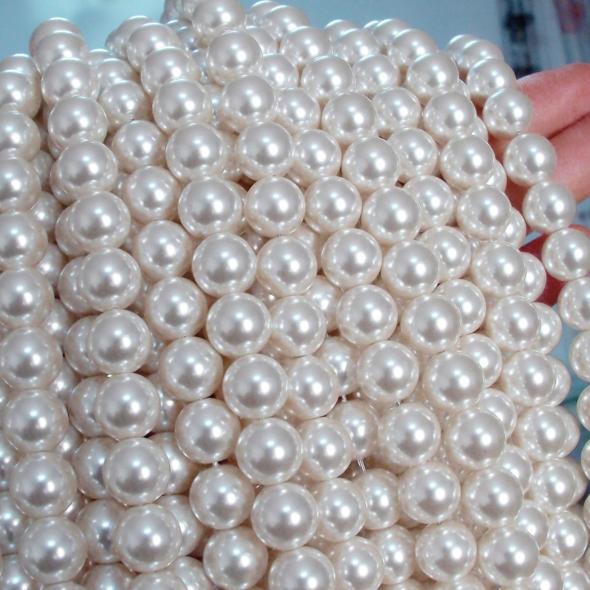 Quality earrings from pearl