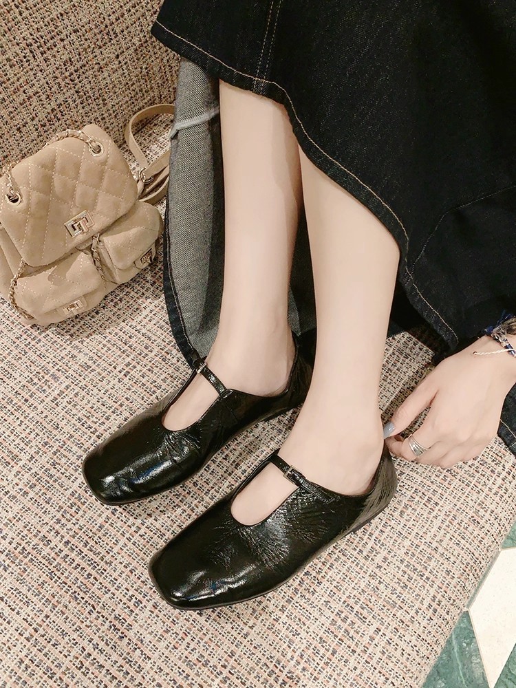 검은색