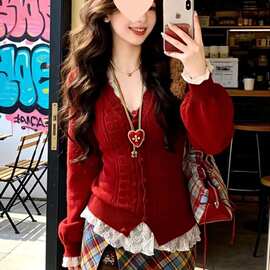 温柔风红色V领开衫毛衣女冬季2026新款巨好看修身针织衫上衣外套