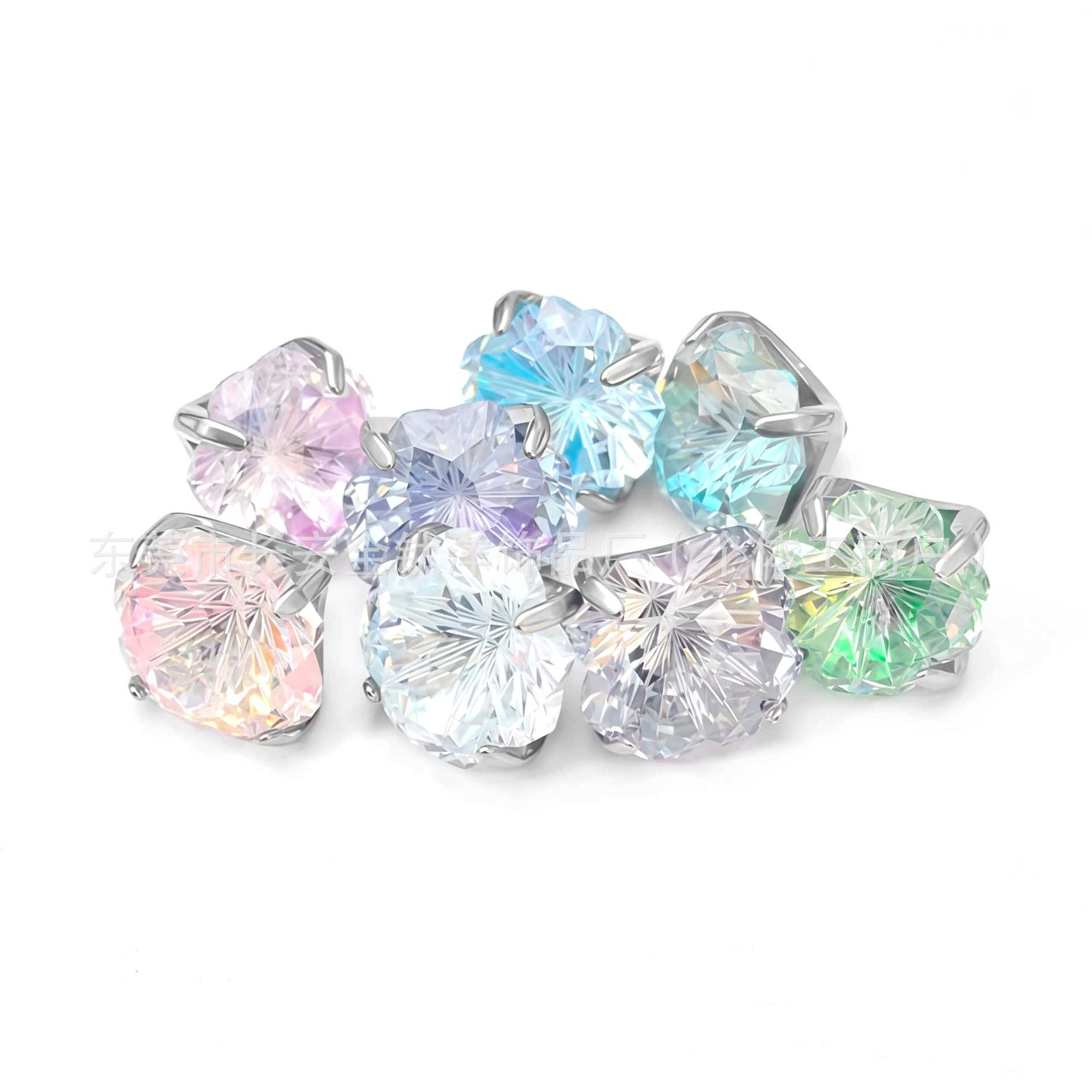 F136 Titanium Round Base Claw-Set Four-Leaf Clover Gradient Lip Stud Ear Stud Ear Bone Stud G23 Titanium Alloy Body Piercing Jewelry detail image 8