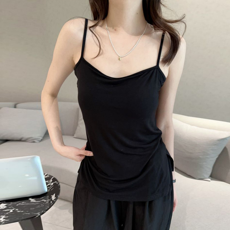 Base body-friendly universal fitted top with cups