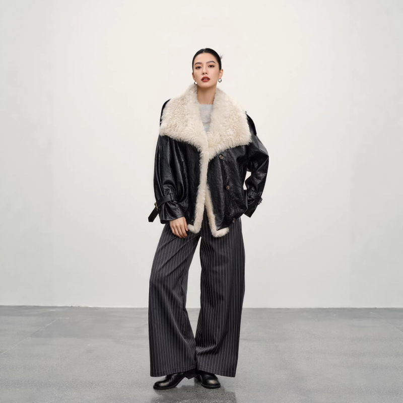 Jiarong Suede Oil-Waxed Leather Jacket with Large Fur Collar for Women - Black Sugar Knight