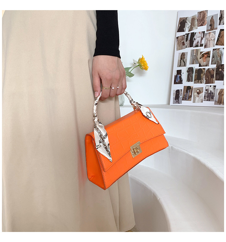 Fashion New Texture Chain Bag Western Stone Pattern Single Shoulder Messenger Small Square Bag display picture 17