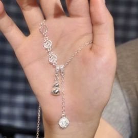 项链;手链;发夹