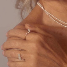 一排淡水珠 戒指  排列 钛钢电镀18k金 细 戒指