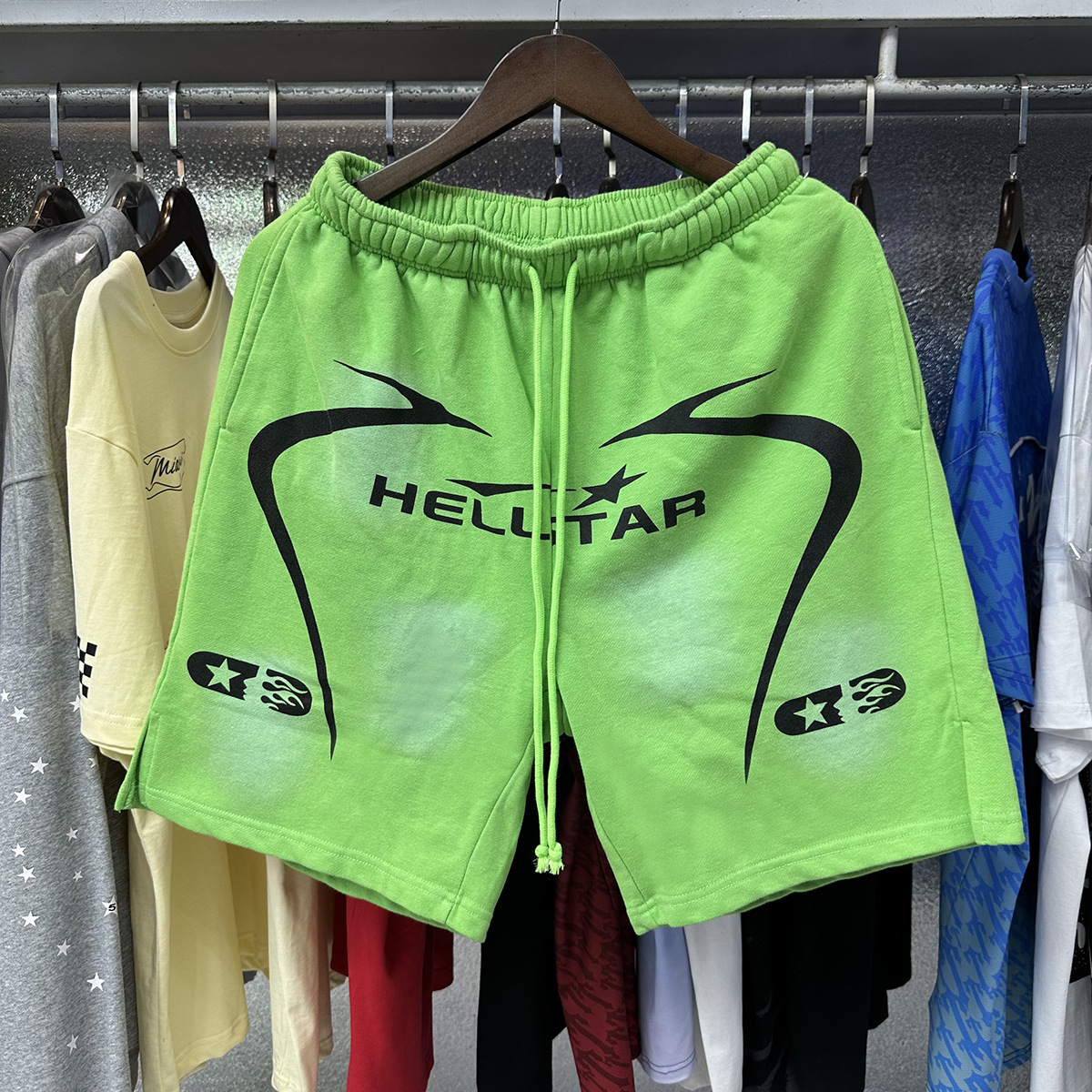 Hell Star lavando y desgastando pantalones cortos casuales 2024 verano nuevo estilo marca de moda europea y americana hip-hop pantalones de cinco puntos hombres y mujeres