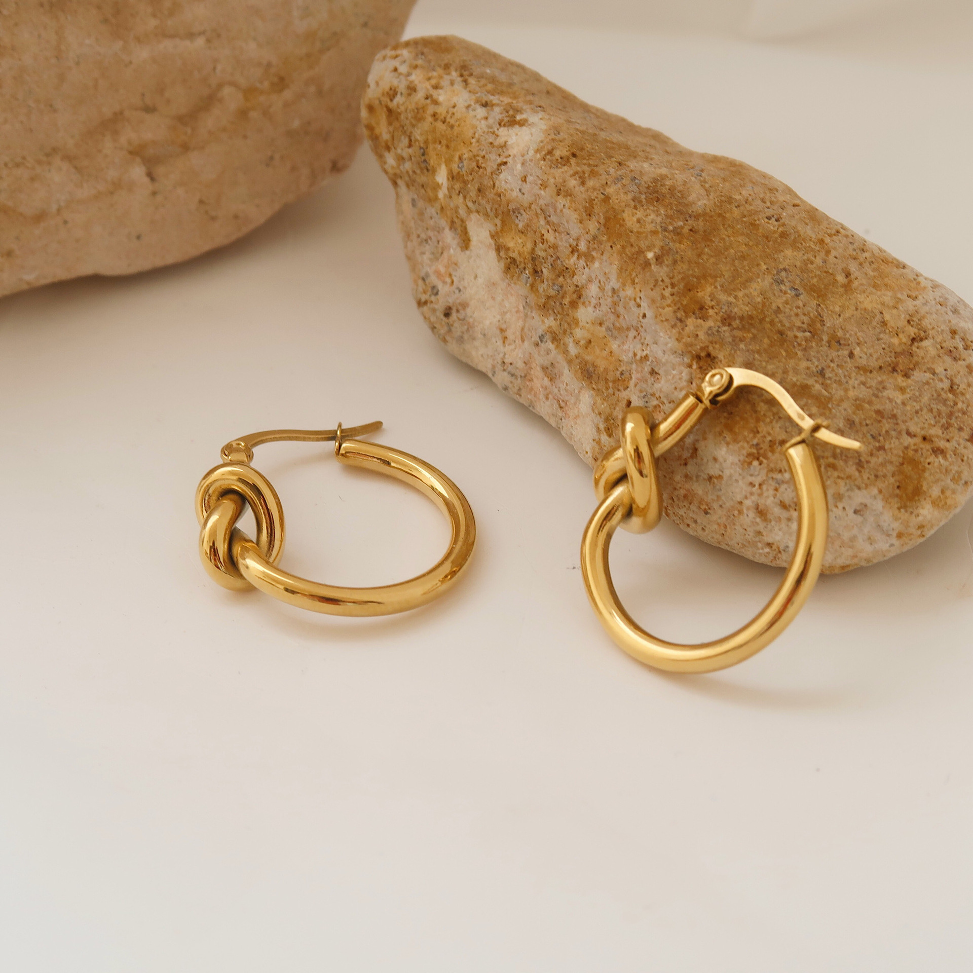 18K Real Gold Plated Plating Material Hoop Earrings Classification PVD Coated 18K Gold Real Gold Plated Geometric 201 Stainless Steel Retro Waterproof Non Tarnish Hoop Earrings