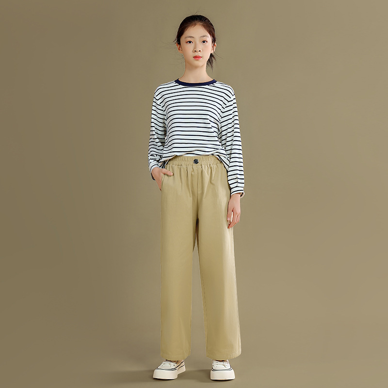 Camiseta de manga larga para niñas 2023 otoño nuevos niños medianos y grandes sueltos a rayas camisa de fondo delgada versátil cuello redondo superior