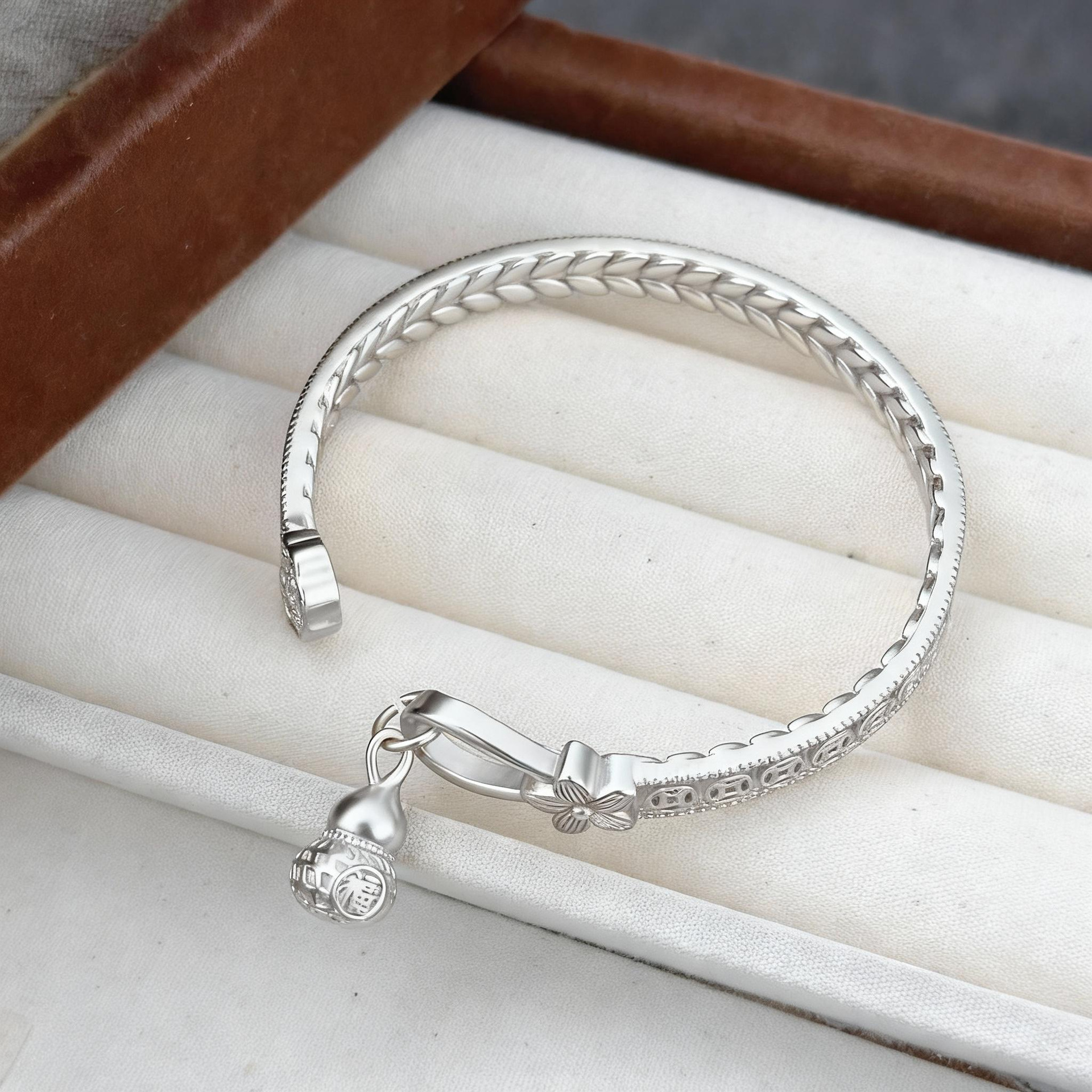 Yeni Vietnam Sakin Çin Tarzı Retro Tasarım Güvenlik Altını Para Kabağı Açık Ağızlı Bilezik Kadın Aksesuarları Toptan