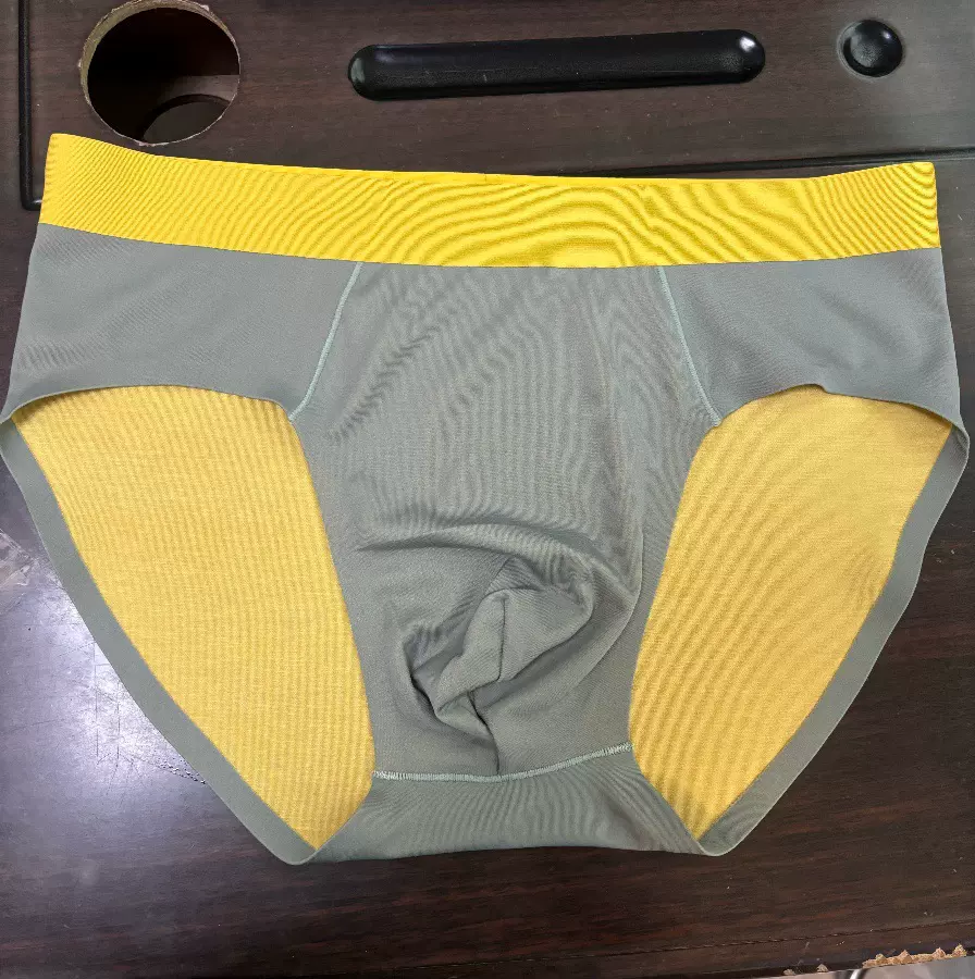 源头工厂无痕男士内裤三角裤莫代尔100支双面双色运动裤