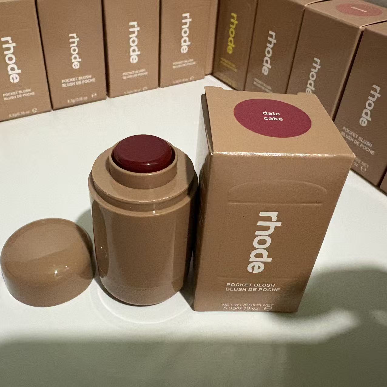 Rhode skin nuevo blush hailey piggy / freckle lips and mejillas blush