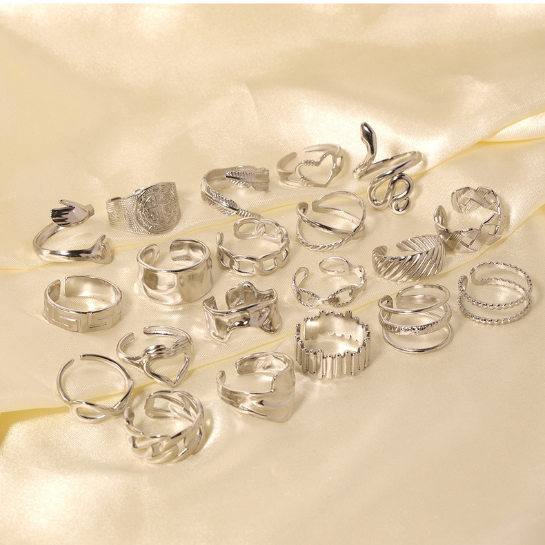 Stone-Free Inlay Material Electroplating No 18K Gold Golden Plated Heart Shape Solid Color Snake Stainless Steel IG Style Simple Style Open Ring