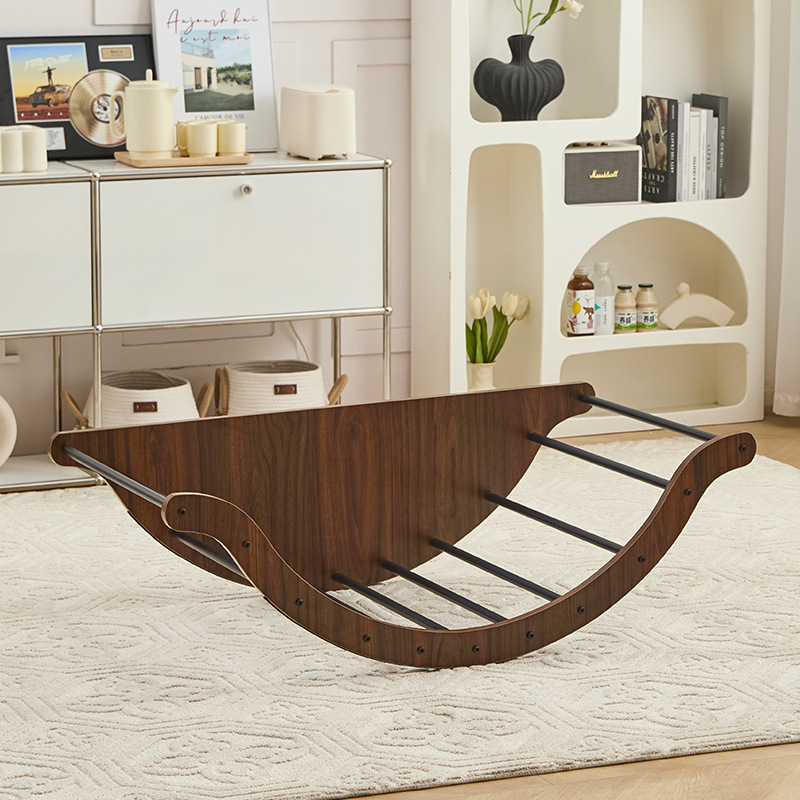 쿠션 없음 - 어두운 나무 흔들의자