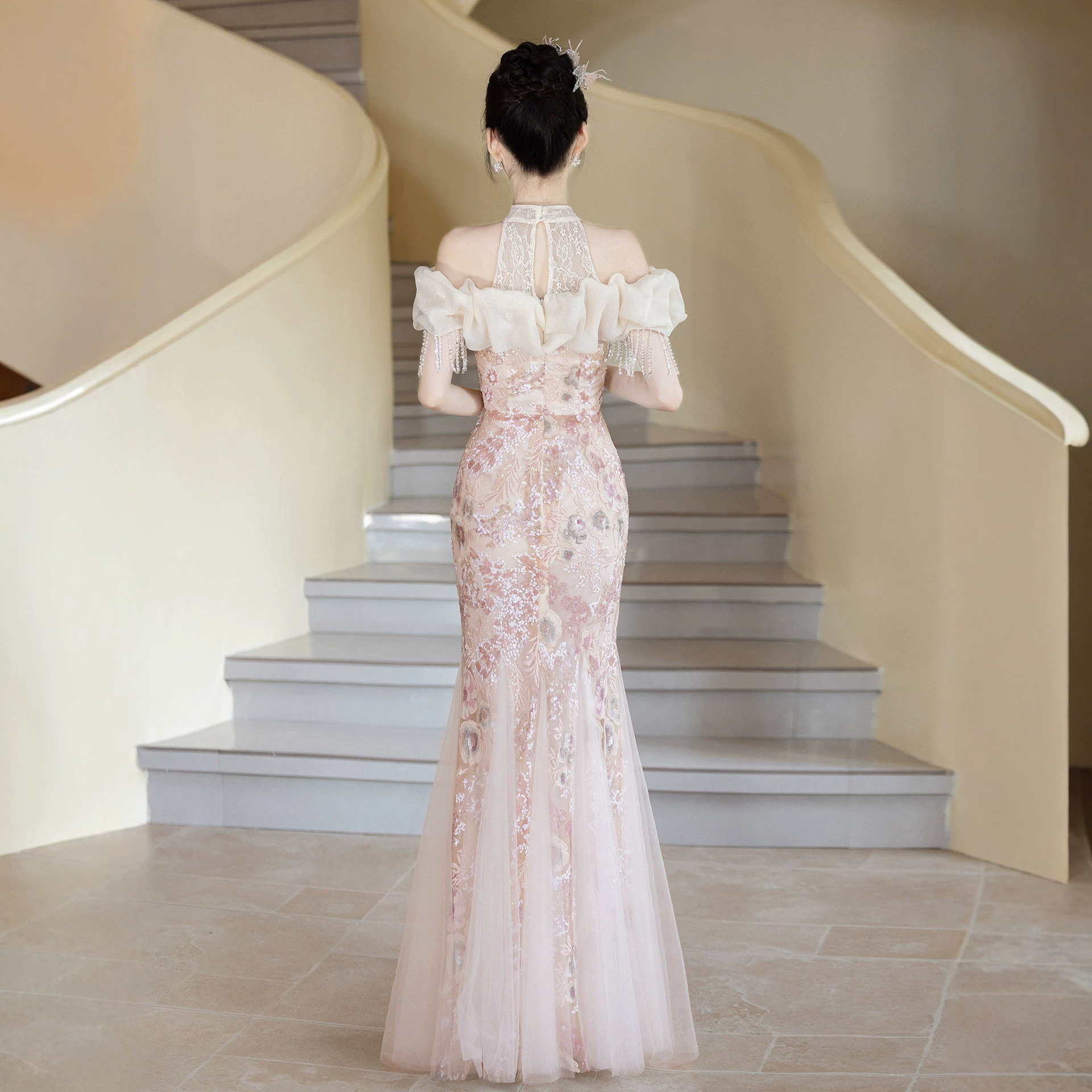 Pink Mermaid Style Bridal Gown Halter Neck off Shoulder Evening Dress Understated Luxury Niche Adult Emcee Morning Robe Toasting Dress_ecoleips.com