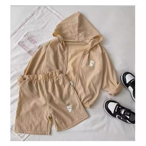 Children's sun-protective hooded set Summer skin care coat shorts two-piece set Unisex versatile outdoor clothing trendy style