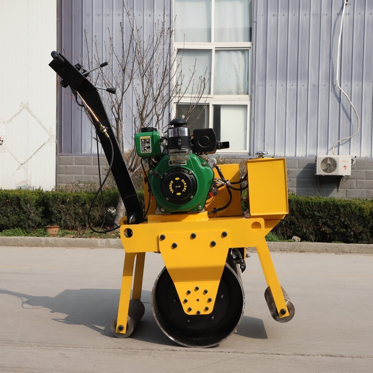 Rodillador pequeño 3 toneladas de vibración de doble rueda de acero tipo soporte manual 1 tonelada 2 toneladas de compactador de vibración de tierra en miniatura