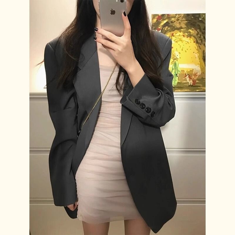 Black casual blazer for women, 2026 autumn and winter new Korean style short jacket for petite women, this year's popular elegant suit