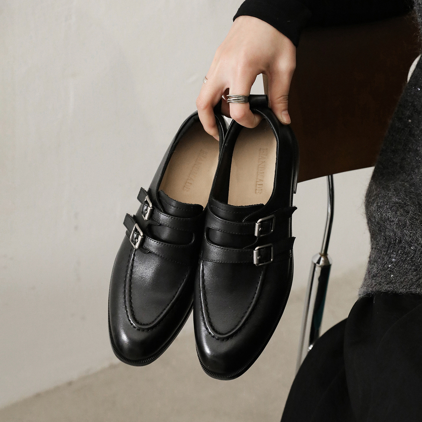 Giày da bò nữ mũi tròn bít kiểu loafer cổ điển màu nâu — màu nâu