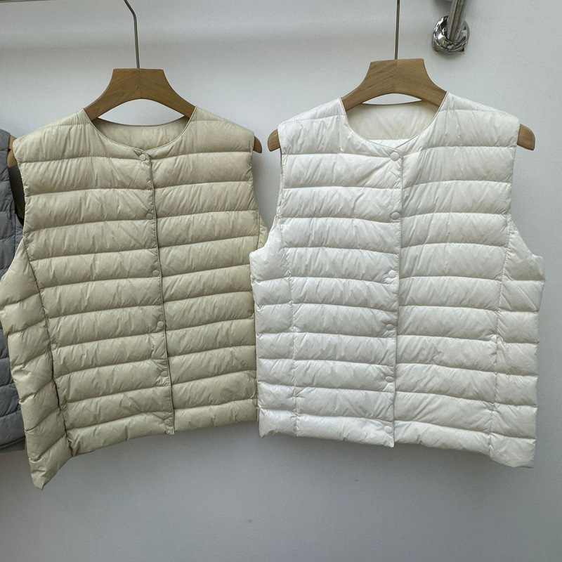 White duck down, lightweight down vest, round neck, V-neck, convertible warm vest, comes with a storage bag