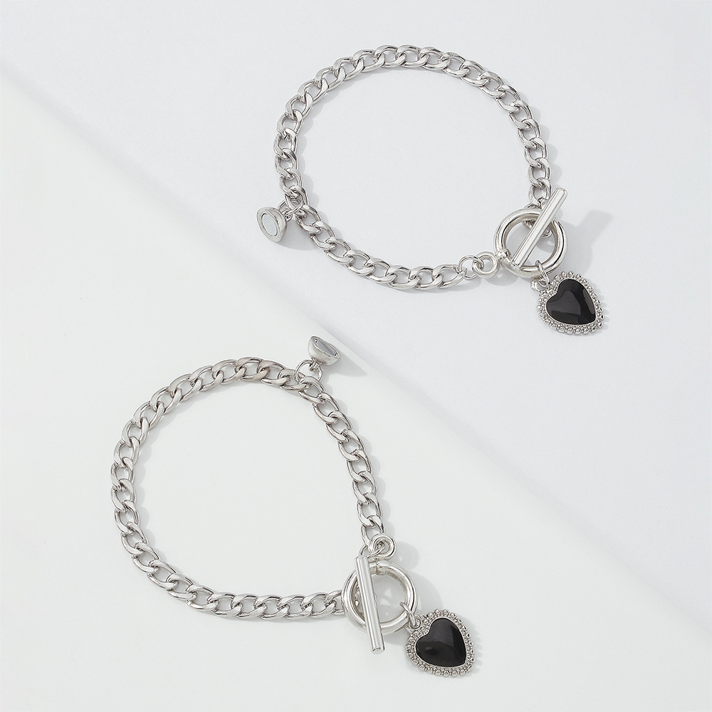 European And American Style Simple Metal Heart Bracelet Set display picture 6