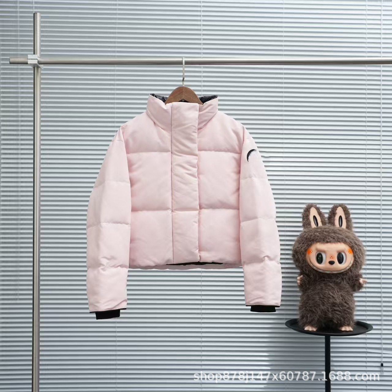 加拿大同款黑标女短款夹克羽绒服E2266WB鹅家新款保暖时尚外套高