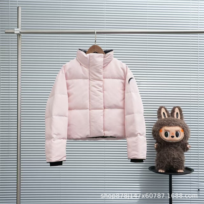 Canada's Same Black Label Women's Short Jacket down Jacket E2266Wb Goose's New Warm and Fashionable Jacket