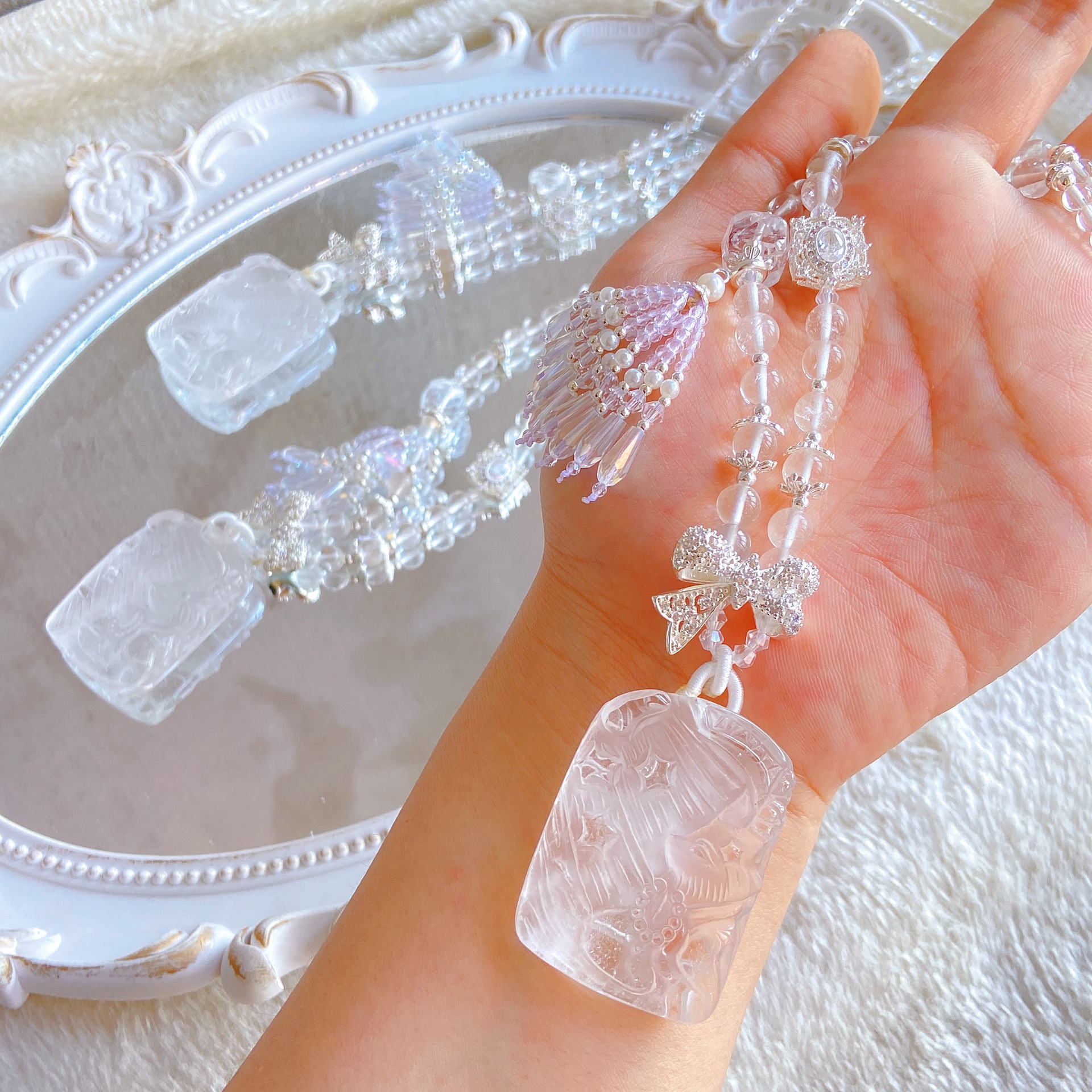 화이트 크리스탈 목걸이 + 절묘한 유성 여우 + 술