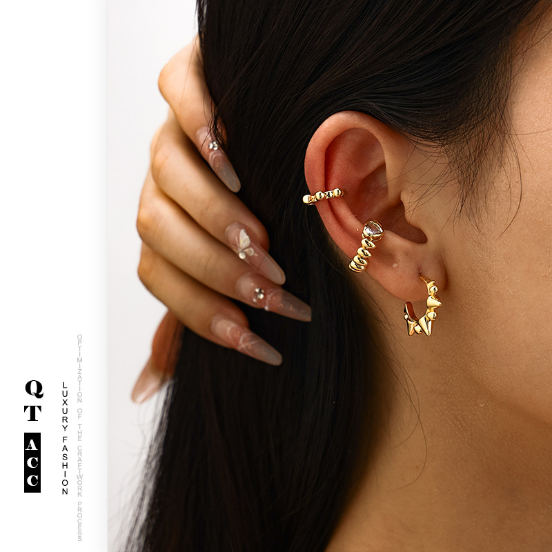 Europa y los Estados Unidos viento galvanizado 18k oro real simple lujoso personalidad ligero aretes de piedra óptica geometría perlas perlas aretes