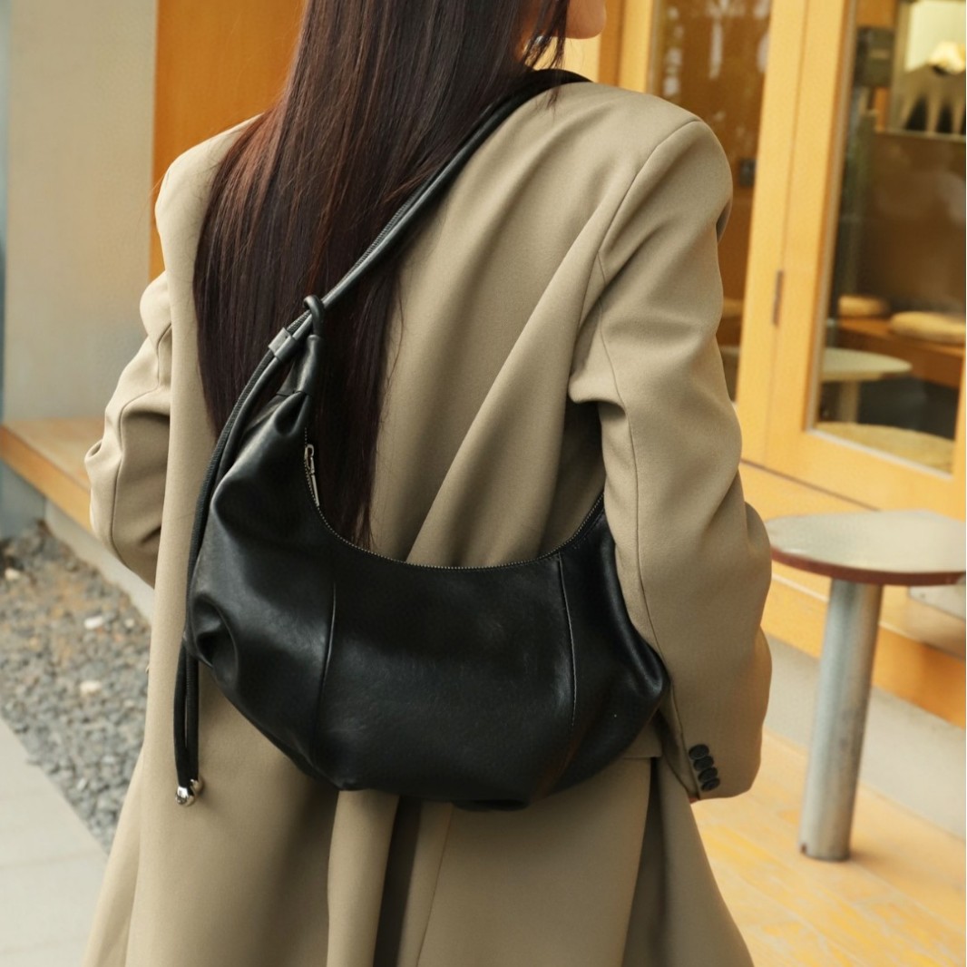Celebrity Style Crossbody Bag Genuine Leather Original Design Shoulder Bag Underarm Bag Large Capacity Commuter Bag For Women - Thumbnail 2